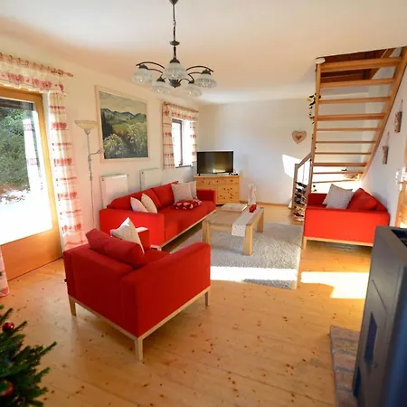 샬레 Almhaus Pleschinhof 호흐린들